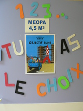 Décoration de la salle de soins basée sur la BD « Objectif lune » de Tintin