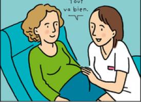 Une sage femme pose sa main sur le ventre d'une femme enceinte et lui dit : "Tout va bien".